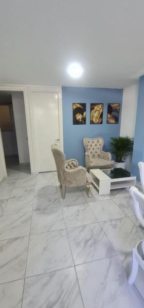 Lindo y cálido apartamento familiar
